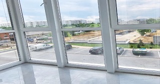 Панорамное остекление балкона Сокол цена от 11 тыс. руб. м/п.